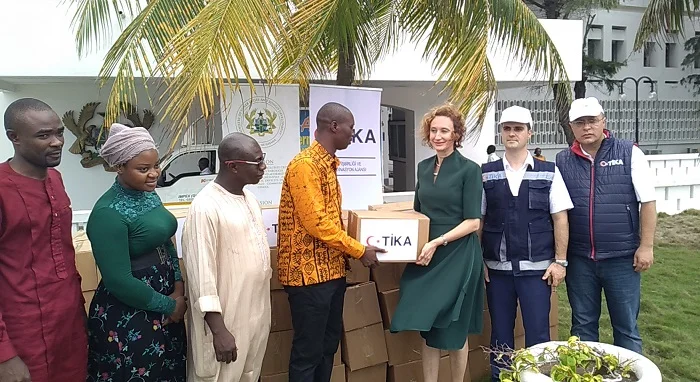 Turkish Ambassador donates To Zongo Ministry turkey-donation