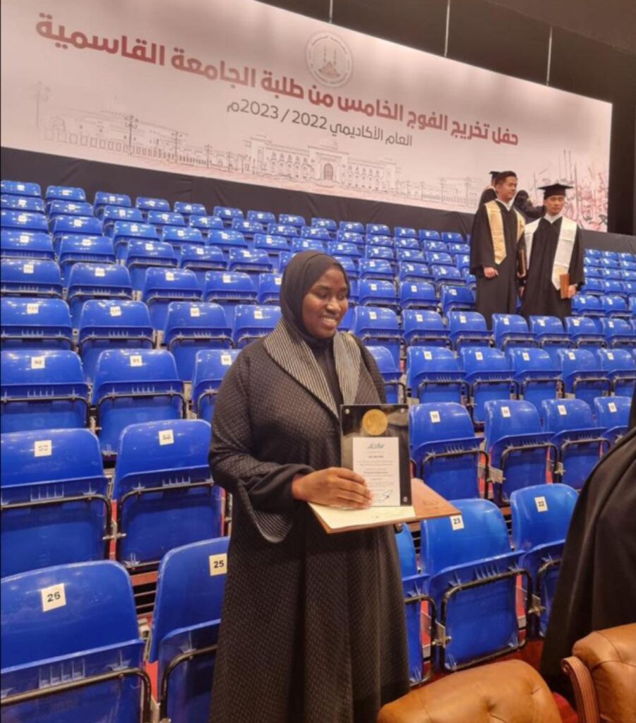 UAE University honours Ghanaian female muslim scholar for Community ...