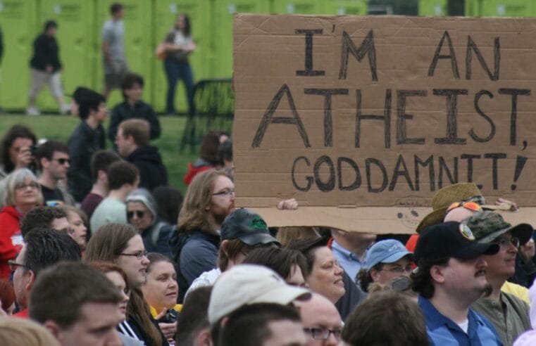 Persons without religion reach almost a quarter of world’s population