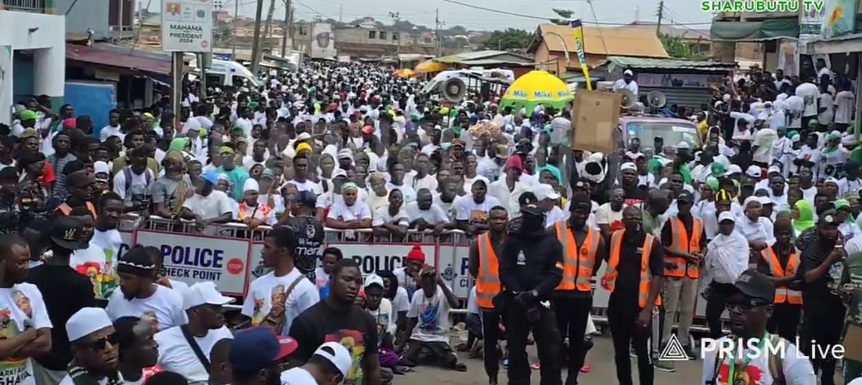 Mawlid 2025: Muslim youth walk Accra streets for fitness