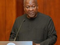 Mahama swears in Ghana Hajj board memebers