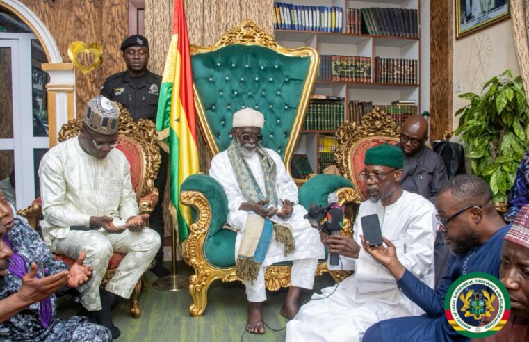 Government distributes Ramadan food items to Muslim groups