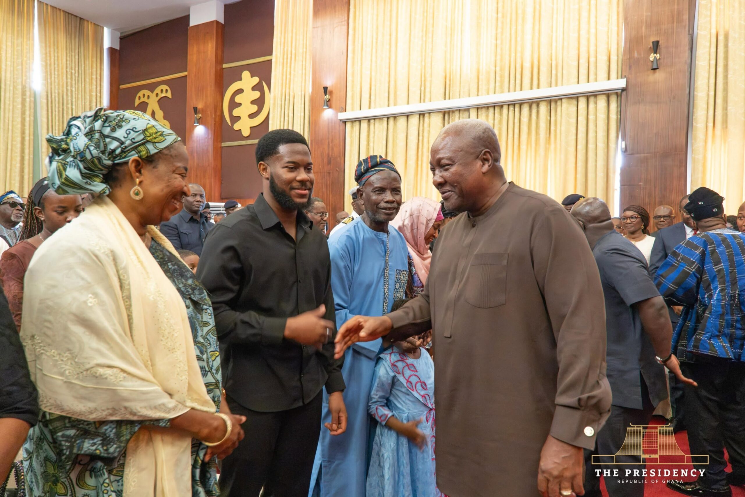 Families of late Murtala and Limuna receive helicopter crash compensation package